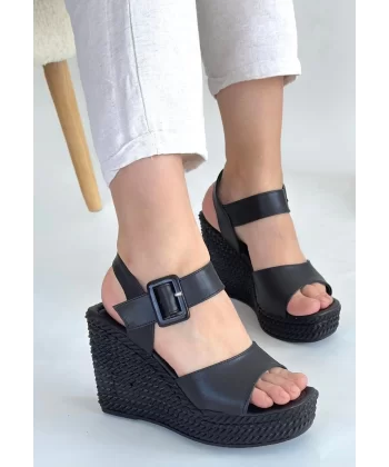 Wowo Siyah Cilt Dolgu Topuk Sandalet