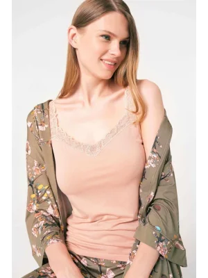 Anıl 5792 İp Askılı V Yaka Viskon Çiçek Desenli Kışlık Örme Normal Bel Bağlamalı Dantel Detaylı Pijama Takımı Sabahlık