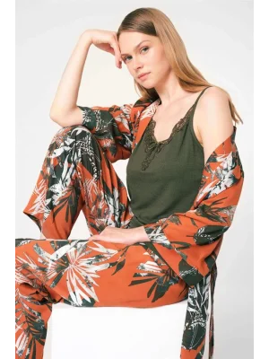 Anıl 5795 İp Askılı V Yaka Viskon Çiçek Desenli Kışlık Örme Normal Bel Nakış Detaylı Pijama Takımı Sabahlık