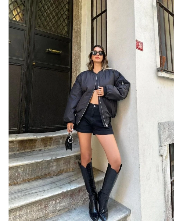 Kadın Oversize Bomber Ceket – Siyah, Fermuarlı, Sokak Modası Tarzı Mont - Siyah
