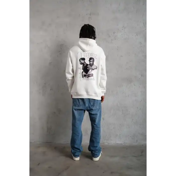 Erkek Oversize Üç İplik Kapüşonlu Sweat – Kol ve Etek Ribana Detaylı, Ön ve Sırt Baskılı, Kanguru Cepli Rahat Kalıp Model - Beyaz