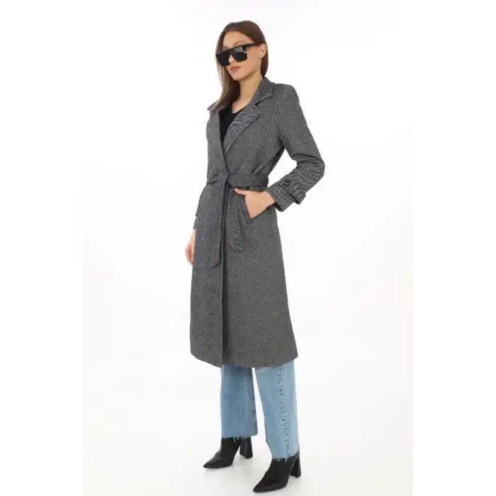 Kadın Balık Sırtı Kaşe Kaban – Uzun Boy Kruvaze Yaka Kuşaklı Astarlı Kışlık Tesettür Kaban, Yünlü Dokuma Kaşmir Kumaş, Cepli Rahat Oversize Kalıp Şık Modern Kaban Mont Modeli (Günlük ve Özel Gün Kombinlerine Uygun) - Füme