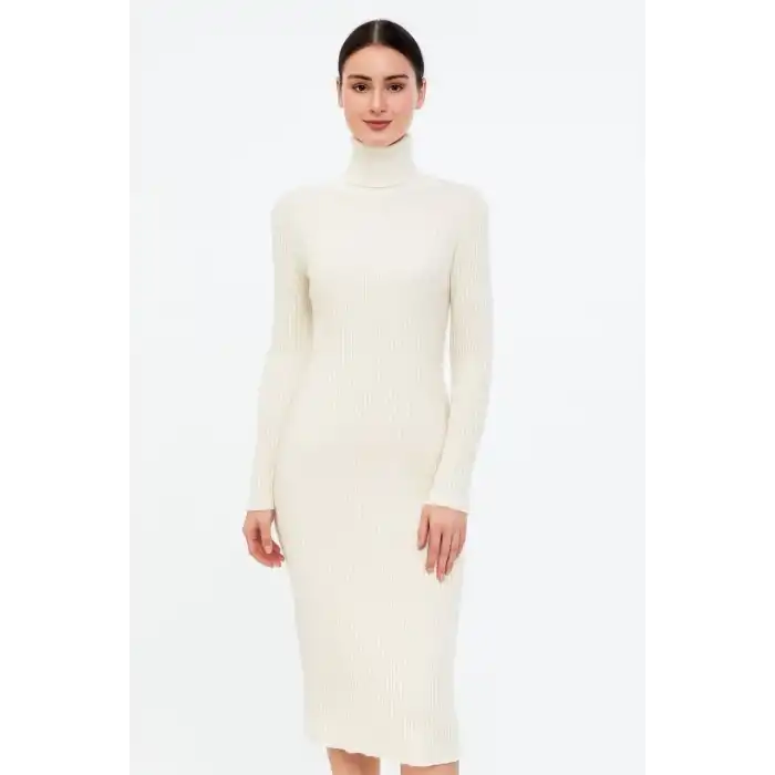 Kadın Boğazlı Triko Elbise – Uzun Fitilli Esnek Dokuma, Tam Kalıp, Kışlık & Baharlık Şık Rahat Stil, 130 cm Midi Boy Elbise - Beyaz