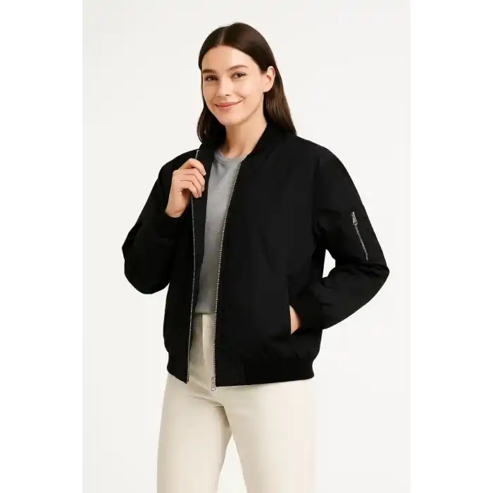Kadın Bomber Mont Ceket – Fermuarlı, Kapitone İçi Astarlı, Su İtici Kumaş, Regular Fit, Yandan Cepli, Günlük Bahar & Kış Şık Rahat Stil - Siyah