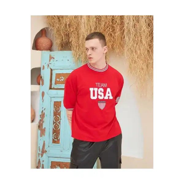 Erkek Bisiklet Yaka Tişört Nakış İşlemeli Kısa Kol Oversize T-Shirt - Kırmızı