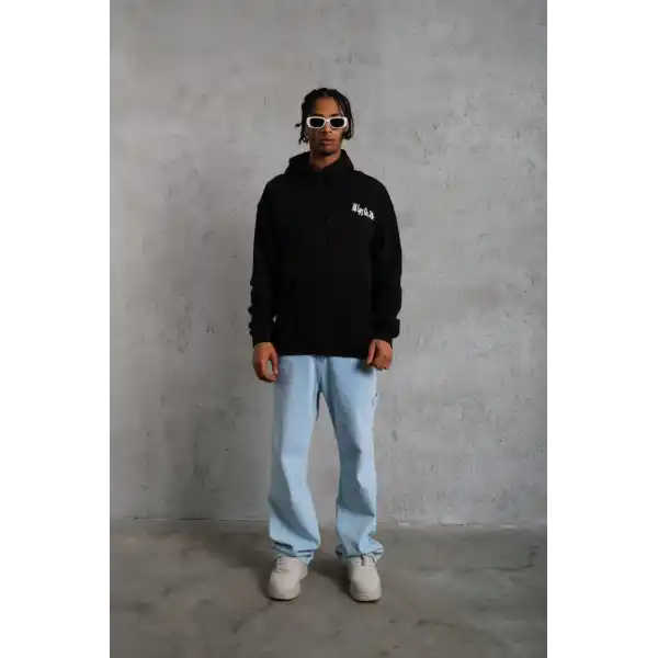 Erkek Oversize Üç İplik Kapüşonlu Sweat – Siyah Kol ve Etek Ribana Detaylı, Ön ve Sırt Baskılı, Kanguru Cepli Rahat Kalıp Model