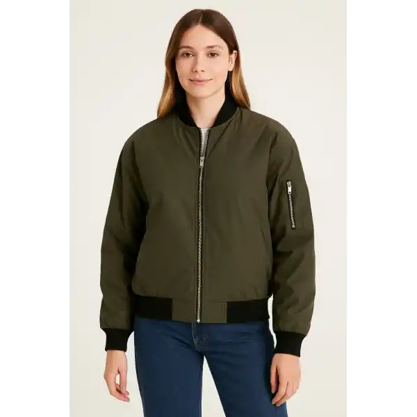 Kadın Bomber Mont Ceket – Fermuarlı, Kapitone İçi Astarlı, Su İtici Kumaş, Regular Fit, Yandan Cepli, Günlük Bahar & Kış Şık Rahat Stil - Haki