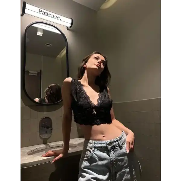 Kadın Dantel Bralet Crop Sütyen V Yaka Askılı Şık Esnek Rahat - Siyah