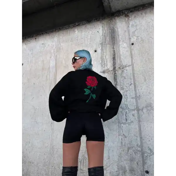 Kadın Oversize Kapüşonlu Cepli GÜL Baskılı 3 İplik Pamuklu Hoodie Sweatshirt - Siyah