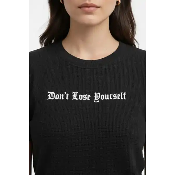 Kadın Wafıl Kumaş Tişört Regular Kalıp Bisiklet Yaka Baskılı T-Shirt - Siyah