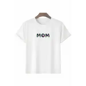 Anneler Gününe Özel Tasarım mom Çiçek Baskılı T-shirt - Beyaz