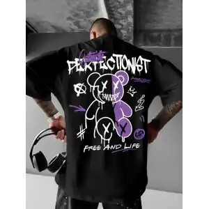 Erkek OversizeGrafik Tişört CAMPBRASTCOOPERATION Kalın Yazı Bisiklet Yaka, Kısa Kol, Kalın Mor ve Siyah Desenli Yazlık Sokak Kıyafeti - Siyah