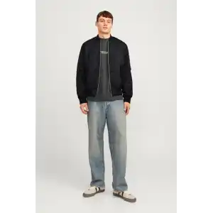 Erkek Siyah Bomber Mont – Fermuarlı, Cepli, Kapitone Astarlı Rahat Günlük Ceket Bahar & Kış Kullanıma Uygun - Siyah