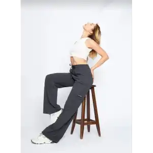 Kadın Yüksek Bel Kargo Cepli Palazzo Pantolon Oversize Bol Paça İki İplik Rahat Kesim - Antrasit