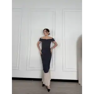 Striptiz Omuzlu Uzun Elbise- Füme