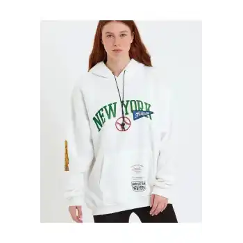 Kadın Baskılı Kapüşonlu Sweatshirt - Beyaz