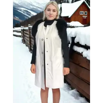 Kadın Kolsuz Hakiki Deri Kürk - Beyaz