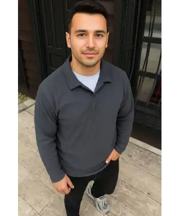 Erkek Fitilli Polar Sweatshirt – Düğmesiz Polo Yaka, Oversize Rahat Kalıp, Kalın Polar Kumaş, Kışlık ve Baharlık Şık Günlük Üst - Füme