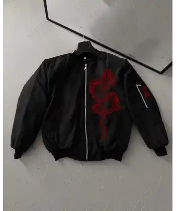 Erkek Unisex Siyah Bomber Mont – Kırmızı Ejderha Desenli, Fermuarlı Cepli, Kapitone Astarlı Günlük ve Sokak Modası Ceket - Siyah