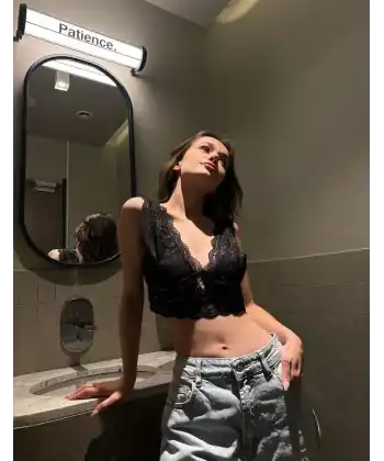 Kadın Dantel Bralet Crop Sütyen V Yaka Askılı Şık Esnek Rahat - Siyah