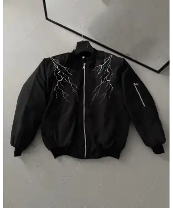 Unisex Siyah Bomber Mont – Beyaz Şimşek Desenli, Fermuarlı Cepli, Kapitone Astarlı Sokak Stili Günlük Ceket - Siyah