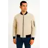 Erkek Bomber Mont Ceket – Fermuarlı, Kapitone İçi Astarlı, Su İtici Kumaş, Regular Fit, Uzun Kollu, Yandan Cepli, Bahar & Kış Rahat Günlük Stil - Bej