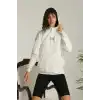 Kadın 24 Sırt Baskılı Ovresize Üç İplik Kapüşonlu Sweatshirt - Beyaz
