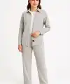 Kadın Kadife Oversize Takım – Gömlek ve Pantolon İkili Set Füme Corduroy Şıklığı, Rahat ve Zarif Duruş Yumuşak Dokulu Kadife Kumaş, Düğmeli Gömlek Üst ve Lastikli Pantolon Alt Parça ile Gün Boyu Konfor- Gri