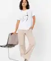 Kadın Köpek Figürlü Minimal Baskılı Tişört Kısa Kol Yazlık T-Shirt - Beyaz
