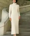 Kadın Tesettür Triko Elbise Boğazlı Uzun Fitilli Dokuma Esnek Tam Kalıp 130 cm - Beyaz