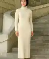 Kadın Tesettür Triko Elbise Boğazlı Uzun Fitilli Dokuma Esnek Tam Kalıp 130 cm - Beyaz