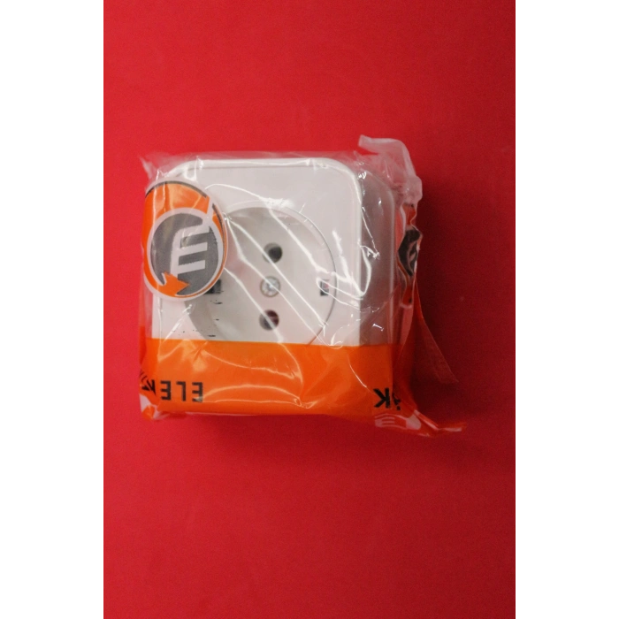 Merve Sıva Üstü Kare Topraklı Priz