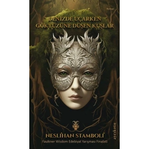 Denizde Uçarken Gökyüzüne Düşen Kuşlar