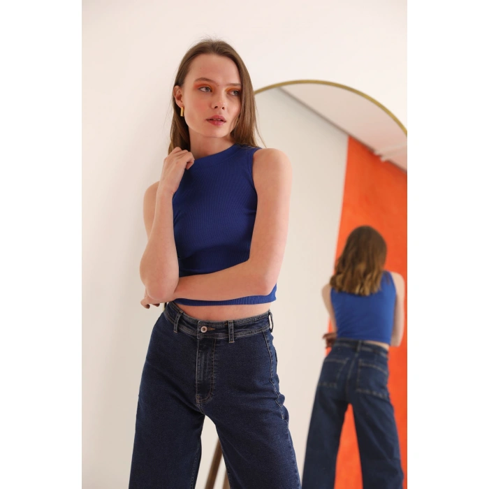 Kadın Saks Renk Kaşkorse Kumaş Geniş Bisiklet Yaka Crop Kolsuz Bluz