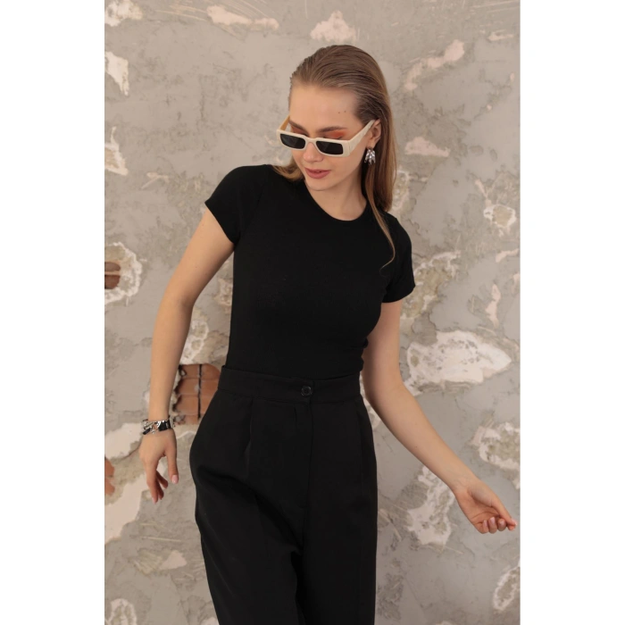 Kadın Siyah Renk Kaşkorse Kumaş Kısa Kol Basic Bisiklet Yaka Bluz