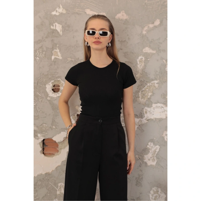 Kadın Siyah Renk Kaşkorse Kumaş Kısa Kol Basic Bisiklet Yaka Bluz