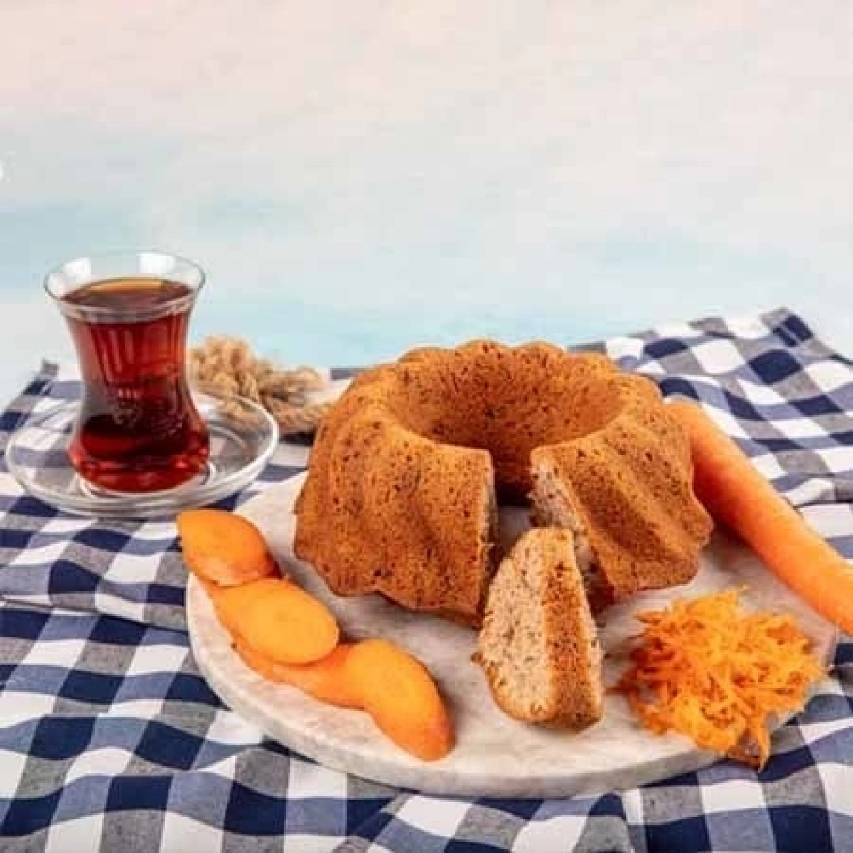 Aile Boyu Havuçlu Kek 350 Gr