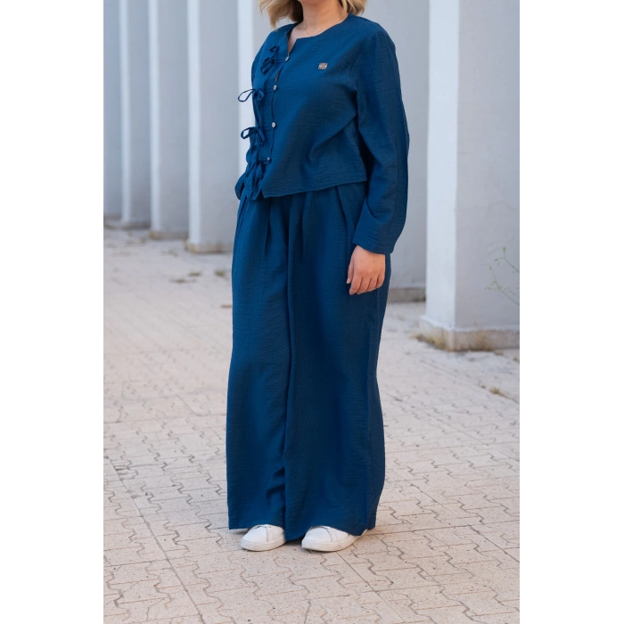 Bağcık Detaylı Pamuklu Takım – Petrol Mavisi