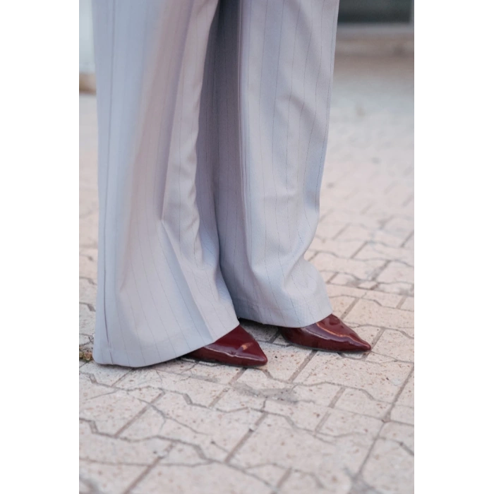 Çizgili Oversize Yelekli Takım – Açık Gri