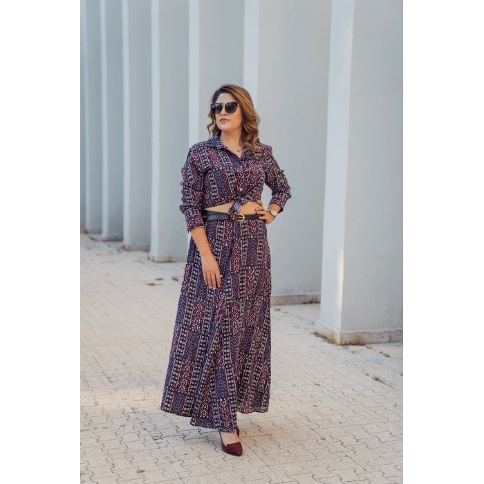 Belden Bağlamalı Desenli Viskon Elbise – Bordo Lacivert