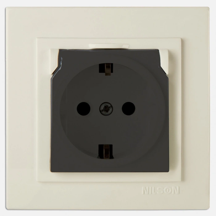 Nilson Ekotouran Bej Kapaklı Topraklı Priz