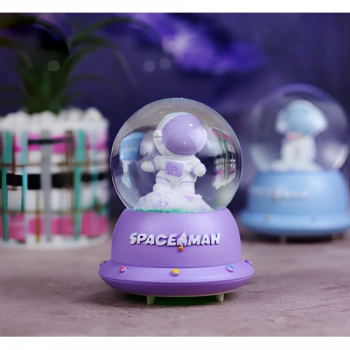 Küçük Astronot Işıklı Kar Küresi