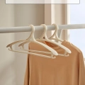 3 Lü Geniş Kıyafet Ve Elbise Askısı Beyaz 43 Cm ASKI