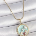316L Çelik Gold Renk Zincir Mavi Mineli İnci Çiçek İşlemeli Zirkon Taş Detaylı Madalyon Model Kadın Kolye