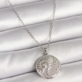 316L Çelik Gümüş Renk Zincir Zirkon Taşlı Ay Güneş İşlemeli Madalyon Model Kadın Kolye