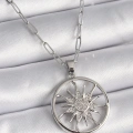 316L Çelik Gümüş Renk Zirkon Taşlı Güneş Madalyon Model Kadın Kolye