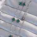 ÇOK SATAN 316L Çelik Gümüş Renk Minimal Yeşil Mineli Yonca Kolye