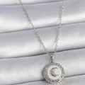 BFS 316L Çelik Gümüş Renk Zincir Beyaz Mineli Hilal İşlemeli Madalyon Model Kadın Kolye