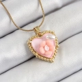 BFS 316L Çelik Zincir Pembe Sanatsal Portre İnci Detaylı Papatya Figürlü Kalp Model Gold Renk Kadın Kolye