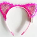 ÇOK SATAN Kenarları Dantelli Fuşya Pullu Payetli Led Işıklı Kedi Kulak Taç 17x19 cm